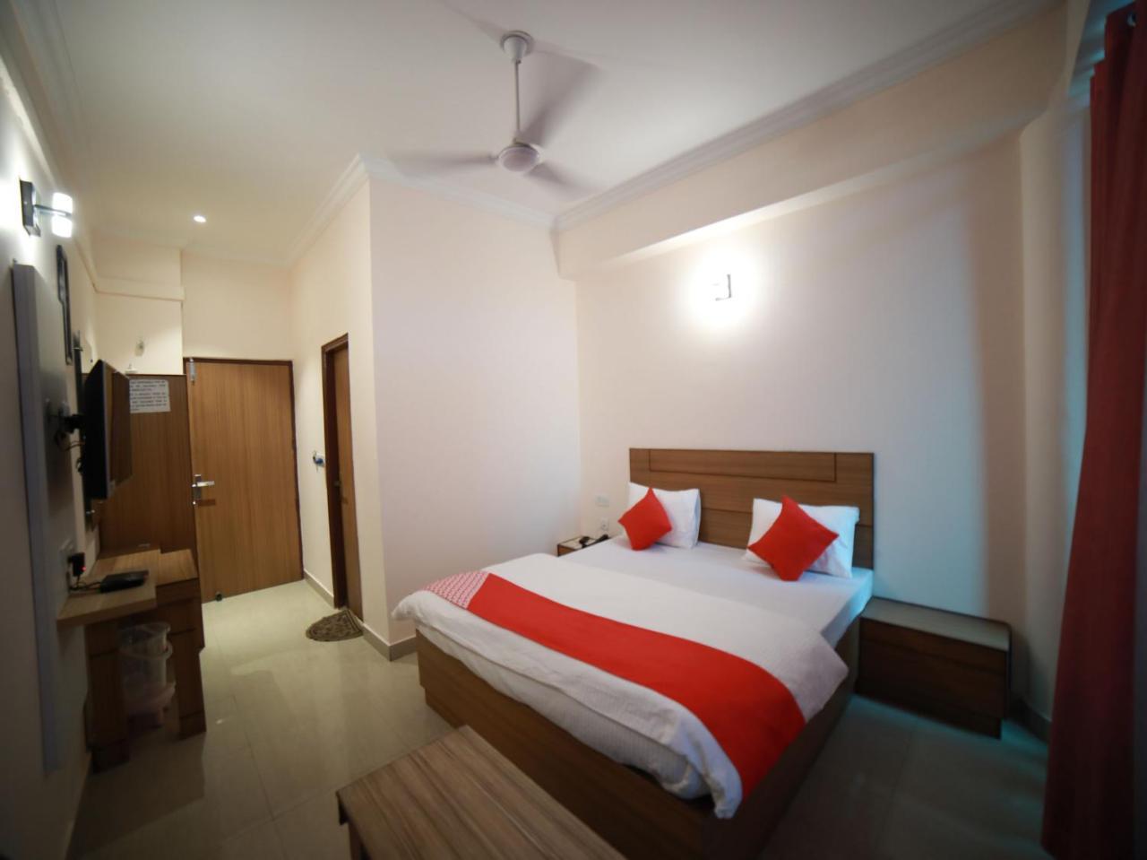 Oyo 15561 Corporate Villa Jammu Exterior photo