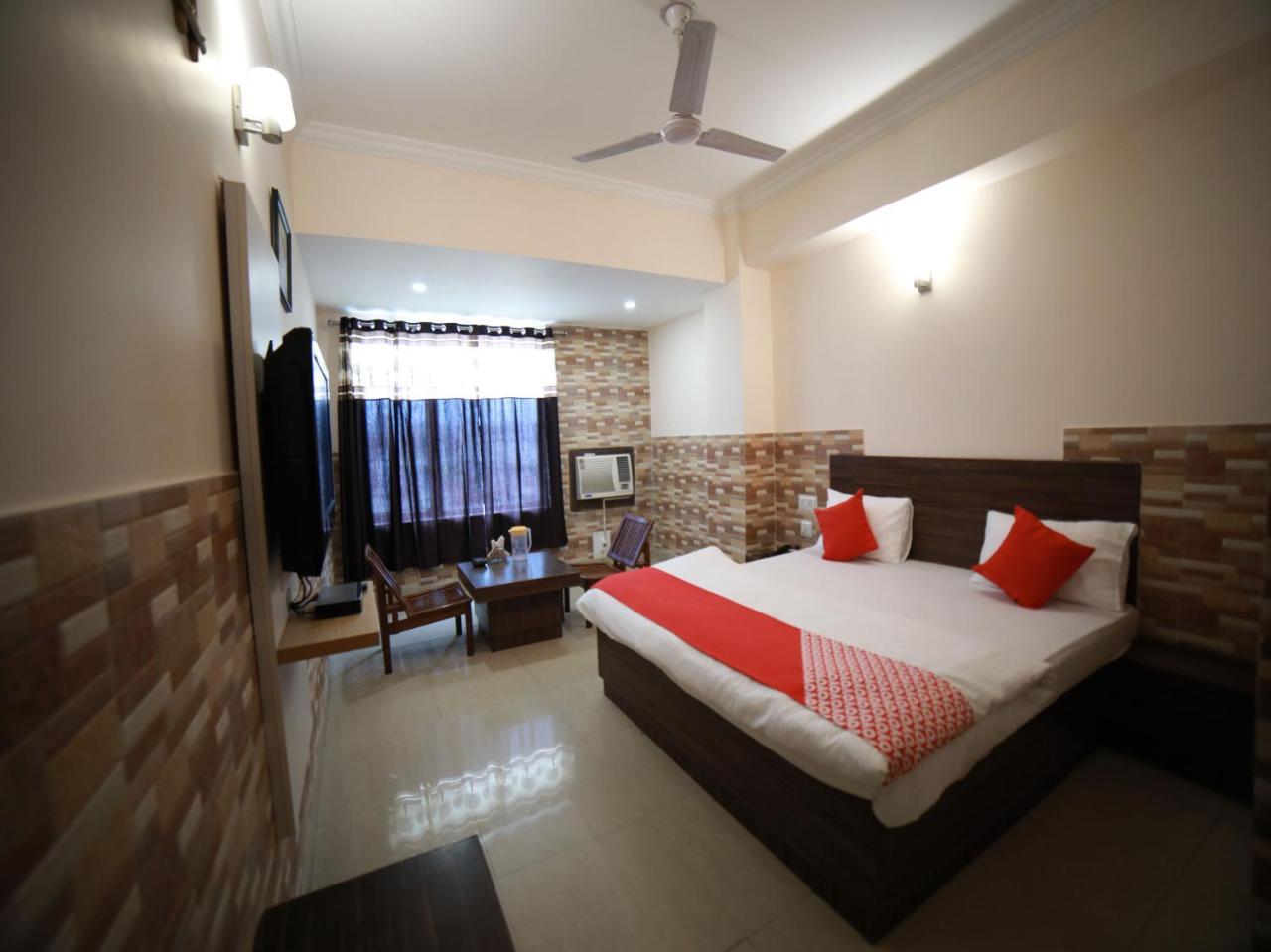 Oyo 15561 Corporate Villa Jammu Exterior photo