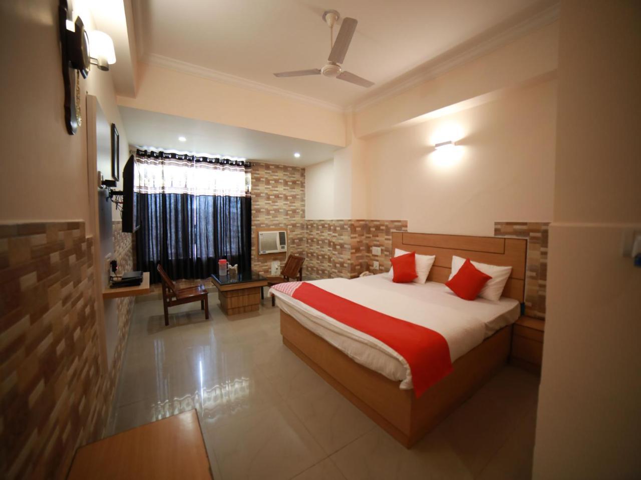 Oyo 15561 Corporate Villa Jammu Exterior photo