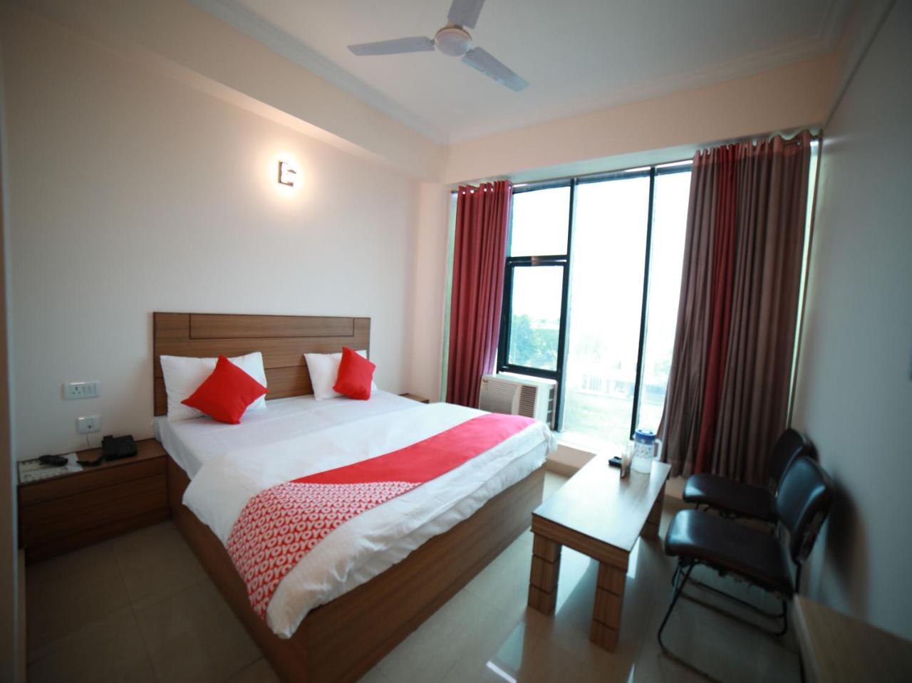 Oyo 15561 Corporate Villa Jammu Exterior photo